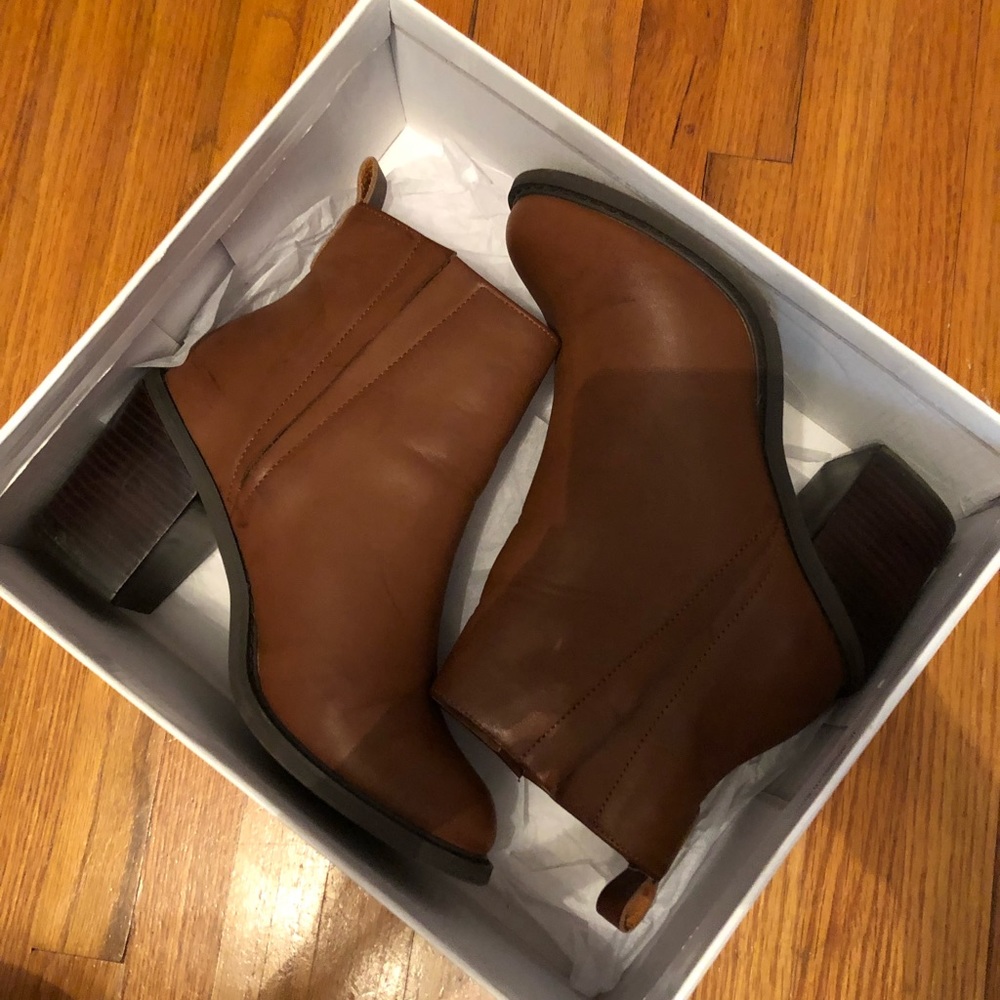 Brown ankle boots!
